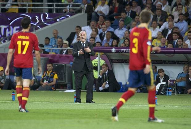 DEL Bosque Vicente Trainer Team Spanien TEAM SPANIEN EUROPAMEISTER 2012 UEFA Fussball Europameisterschaften 2012 in Polen und der Ukraine FINALE Spiel Nr.31 Italien-Spanien 0 : 4 am 01.Juli 2012 in Kiev 