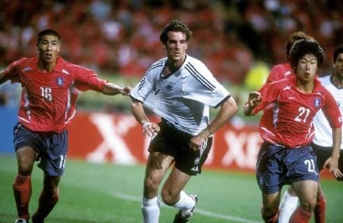 METZELDER Christoph Team Deutschland und CHA KOR FIFA Fussball Weltmeisterschaften 2002 in JAPAN_KOREA HALBFINALE Halbfinalspiel Deutschland-Sued Korea in Seoul Fussball am 25.Juni 2002 in Seoul 