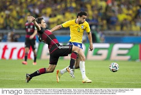 Belo Horizonte, 08.07.2014, Estadio Mineirao Mats Hummels (Deutschland), Hulk (Brasilien) Brasilien - Deutschland mm