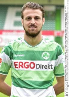 10.07.2014 - SpVgg Greuther Fürth Fuerth - 2. Fußball Bundesliga - Saison 2014 2015 - Fototermin Fotoshooting - Wolfgang ink - Ilir Azemi (33, SpVgg Greuther Fürth ) - Einzelfoto Portrait