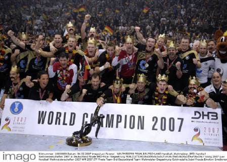 WELTMEISTER TEAM_DEUTSCHLAND Handball_Weltmeister_BRD Handball Weltmeisterschaften 2007 in Deutschland Finale BRD-Polen Siegeehrung 