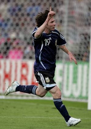 Lionel Messi jubelt nach seinem Treffer FIFA Fussballweltmeisterschaften 2006 in Deutschland Spiel Argentinien - Serbien Montenegro Vorrundenspiel Gruppe C 