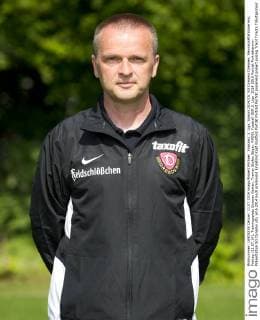 Fussball, 3. Liga, Saison 2014 15, SG Dynamo Dresden, Mannschaftsfototermin, Freitag (11.07.14), Trainingsplatz Grosser Garten. Trainer Stefan Böger. RM001