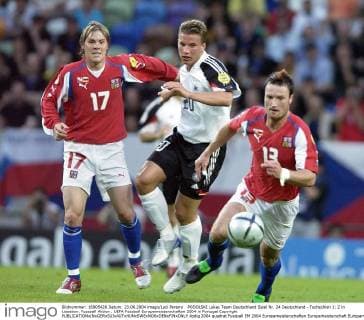 PODOLSKI Lukas Team Deutschland Spiel Nr. 24 Deutschland - Tschechien 1: 2 in Lissabon. Fussball Aktion . UEFA Fussball Europameisterschaften 2004 in Portugal Copyright 