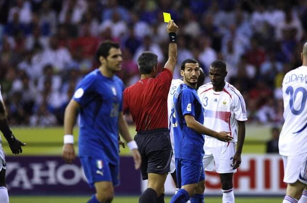 ELIZONDO Horacio Schiedsrichter ARG und ZAMBROTTA Gianluca FIFA_Fussball Weltmeisterschaften 2006 in Deutschland Fussball Finale Italien-Frankreich im Berliner Olympiastadion 