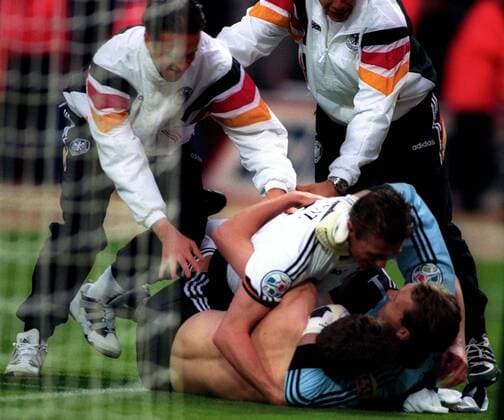 BIERHOFF Oliver und KOEPKE Andreas UEFA Fussball Europameisterschaften 1996 in England Fussball Schlussjubel Finale Fussball Europameisterschaften 1996 in Wembley Tschechien-Deutschland 