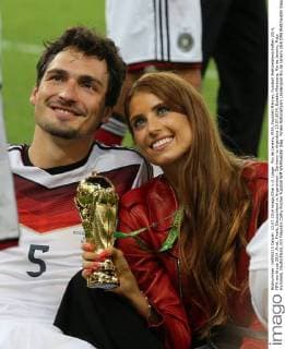 Rio de Janeiro, FIFA, Fussball Männer, Fussball Weltmeisterschaften 2014, FIFA world cup 2014 ,Final, Finale, Deutschland vs Argentinien , Germany vs Argentina 13.07.2014, Estadio Maracana, Rio de Janeiro, Mats Hummels, Deutschland, mit Freundin Cathy Fischer