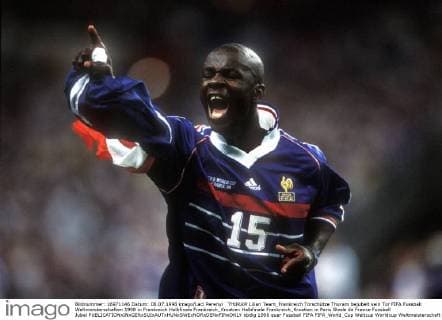 THURAM Lilian Team_Frankreich Torschütze Thuram bejubelt sein Tor FIFA Fussball Weltmeisterschaften 1998 in Frankreich Halbfinale Frankreich_Kroatien Halbfinale Frankreich_Kroatien in Paris Stade de France Fussball Jubel 