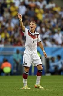 13.07.2014, Fussball WM 2014 - Finale: Deutschland - Argentinien in Rio de Janeiro, Maracana Stadion. Bastian Schweinsteiger (Deutschland) gestikuliert. 