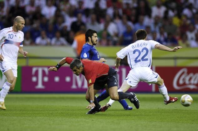ZIDANE Zinedine FRA, GATTUSO Gennaro ITA, Schiedsrichter ELIZONDO Horacio ARG und RIBERY Frank FRA FIFA Fussballweltmeisterschaften 2006 in Deutschland Finale Italien - Frankreich 