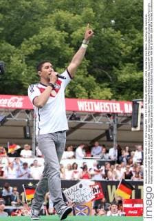 15.07.2014, Fußball-WM Brasilien 2014, Hyndai Fan Park Berlin. Empfang der deutschen Nationalmannschaft dem Weltmeister 2014. Sänger Andreas Burani 