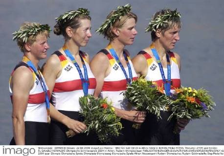 BRD 4er holt GOLD in Athen Kathrin BORON,Meike EVERS, Manuela LUTZE und Kerstin EL QALQILI-KOWALSKI Olympische Sommerspiele 2004 in Athen. Rudern Olympiasieger 