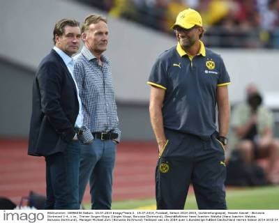 15.07.2014, Fussball, Saison 2014-2015, Vorbereitungsspiel, Hessen Kassel - Borussia Dortmund 1-4, v.re., Trainer Jürgen Klopp (Jürgen Klopp, Borussia Dortmund), Geschäftsführer Hans-Joachim Watzke (Hans Joachim Watzke, Borussia Dortmund), Manager Michael Zorc (Borussia Dortmund)