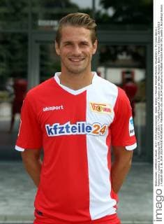 Sören Brandy Portrait Portraet Porträt Einzelbild 1. FC Union Berlin Fototermin zweite 2. Bundesliga DFL 16.07.2014 Fußball Fussball Stadion an der Alten Försterei Berlin Herren Saison 2014 2015