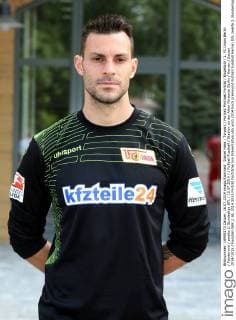 Daniel Haas Torwart Portrait Portraet Porträt Einzelbild 1. FC Union Berlin Fototermin zweite 2. Bundesliga DFL 16.07.2014 Fußball Fussball Stadion an der Alten Försterei Berlin Herren Saison 2014 2015