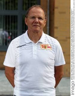 Dr. Tankred Haase Mannschaftsarzt Portrait Portraet Porträt Einzelbild 1. FC Union Berlin Fototermin zweite 2. Bundesliga DFL 16.07.2014 Fußball Fussball Stadion an der Alten Försterei Berlin Herren Saison 2014 2015