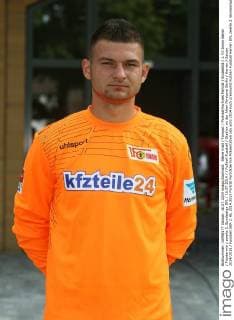 Steve Kroll Torwart Portrait Portraet Porträt Einzelbild 1. FC Union Berlin Fototermin zweite 2. Bundesliga DFL 16.07.2014 Fußball Fussball Stadion an der Alten Försterei Berlin Herren Saison 2014 2015