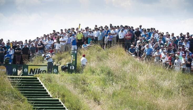 17.07.2014. Hoylake, England. The Open Golf Championship. The Tiger effect on the 14th tee during the first round. xStephenxBartholomewx  ActionPlus97368419