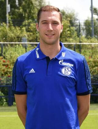 17.07.2014, Fussball, Saison 2014-2015, 1. Bundesliga, Offizieller Mannschafts und Portrait Termin des FC Schalke 04 in Gelsenkirchen, , Video-Analyst Tobias Hellwig (FC Schalke 04)