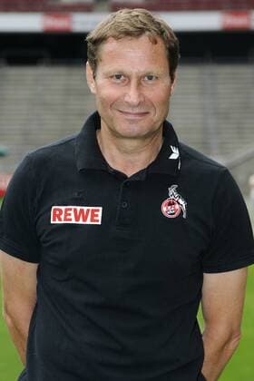 Fussball-Bundesliga, Deutschland, Herren, Saison 2014 2015, Mannschafts-Fototermin, 1. FC Köln: Mannschaftsarzt Dr. Udo Martin (FC Köln). Einzelbild, Portrait, Porträt.