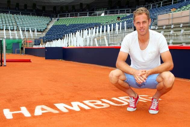 betBernard Challandes (Armenien)home Open-Tennis am Hamburger Rothenbaum am 11.07.2014, Foto: Julian Reister Deutsch Tennis Spieler Sportler Ganzkörper Kamerablick ATP Tennis Herren Turnier EP_Eibner