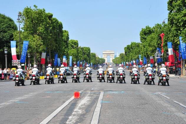 2014, La Course by Le Tour de France - Show der Polizei Motorradstaffel vor La Course by Le Tour de France, dem Damenrennen im Vorfeld der letzten Touretappe, Paris 