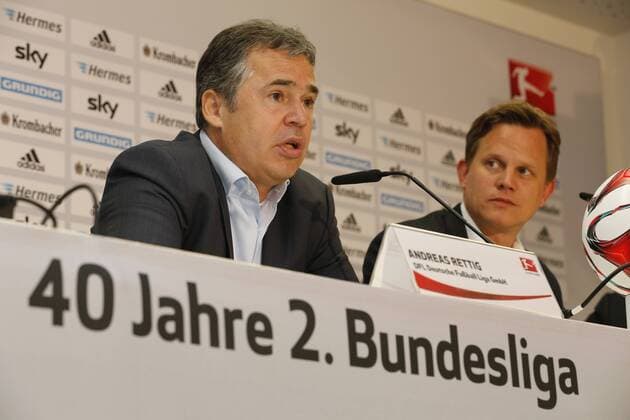 Andreas Rettig (DFL Geschaeftsfuehrer - links) und Dr. Dirk Meyer-Bosse (DFL) Pressekonferenz Saisoneroeffnung --- 2. Bundesliga --- Fussball --- 30.07.2014 EP_JSE