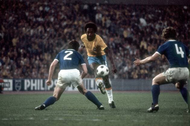 WM 1974 Brasilien gegen DDR - Paulo Cesar gegen Lothar Kurbjuweit und Konrad Weise