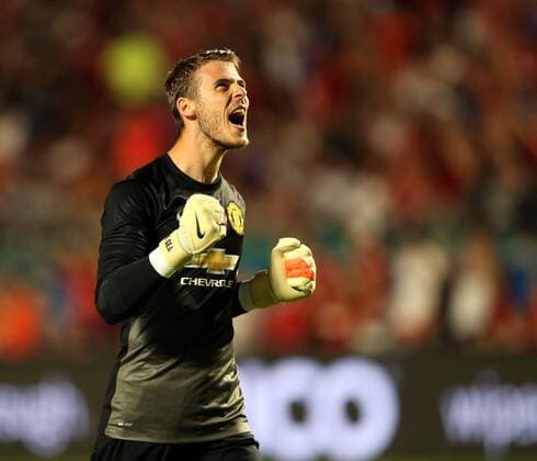 Manchester United s David De Gea celebrates Wayne Wayne Rooney s goal - International Champions Cup 2014 Final - Manchester United vs Liverpool - Sun Life Stadium - Miami - USA - 4th August 2014 - Picture David Klein Sportimage EDITORIAL USE ONLY. No use with unauthorised audio, video, data, fixture lists, club league logos or live services. Online in-match use limited to 120 images, no video emulation. No use in betting, games or single club league player publications.