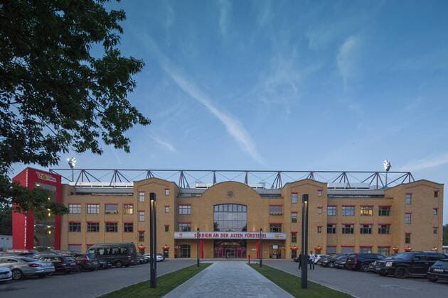 Aussenansicht der neuen Haupttribüne Stadion an der Alten Försterei 08.08.2014, Berlin, 1.FC Union Berlin