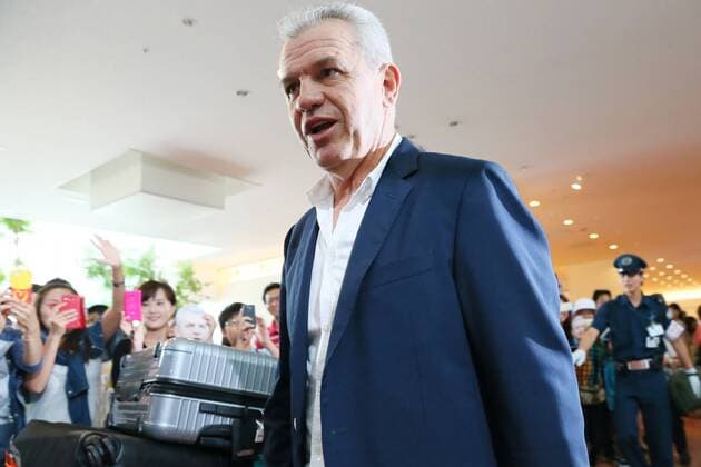 Javier Aguirre (JPN), AUGUST 11, 2014 - Football Soccer : Japan s new signing head coach Javier Aguirre arrives at Haneda Airport in Tokyo, Japan. Noxthirdxpartyxsales  ( 11537)
