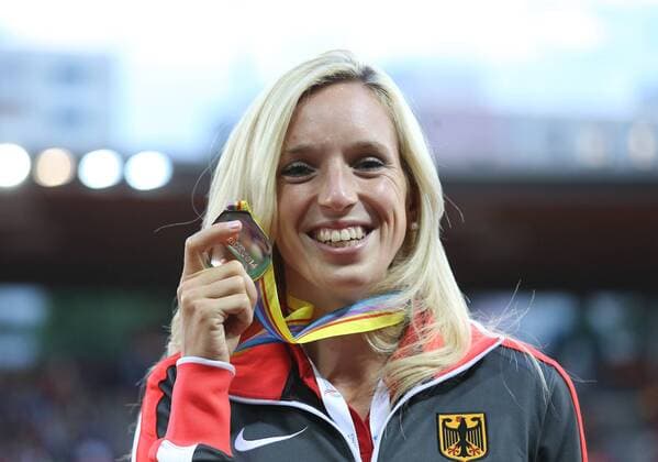 Zürich, Schweiz, Leichtathletik, Athletics, Track and Field, Leichtathletik Europameisterschaften Zürich 2014, European athletics Championships 2014 ,12.08-17.08. 2014 Letzigrund Stadion, Zürich, Cindy Roleder, Deutschland, 100m Hürden Frauen Finale, Siegerehrung Bronzemedaille