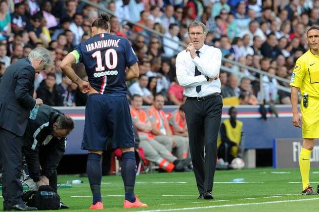sortie blessure Zlatan Ibrahimovic (PSG) Laurent Blanc (entraneur PSG) FOOTBALL : PSG vs Bastia - Ligue 1 - 16 08 2014 N.LeGouic FEP Panoramic 