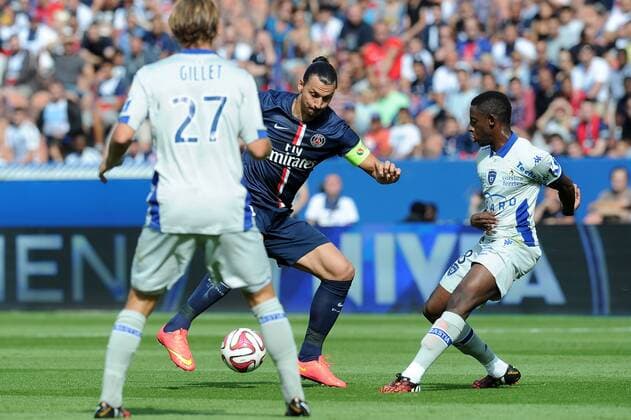 El Hadji Ba (Bastia) Zlatan Ibrahimovic (PSG) FOOTBALL : PSG vs Bastia - Ligue 1 - 16 08 2014 N.LeGouic FEP Panoramic 