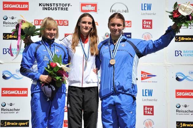 Stepanka Hilgertova, CZE, Ricarda Funk, GER, Karolina Galuskova, CZE, v. li. Siegerehrung, Kanuslalom-Weltcup-Finales, Canoe slalom worldcup final 17.08.14