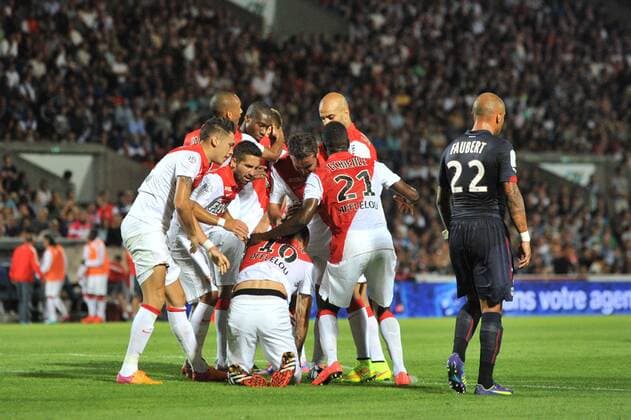 LUCAS OCAMPOS - JOAO MOUTINHO - GEOFFREY KONDOGBIA - EQUIPE DE FOOTBALL DE MONACO - ATTITUDE - JOIE FOOTBALL : Bordeaux vs Monaco - Ligue 1 - 17 08 2014 FEP Panoramic 