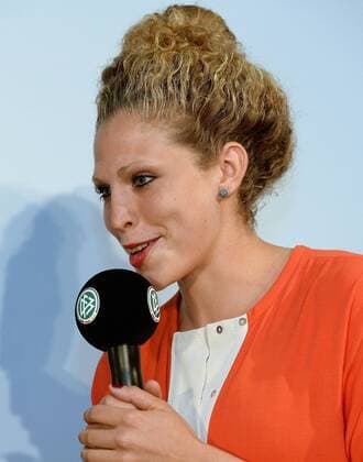 26.08.2014, xjhx, Fussball Allianz Frauenbundesliga Saisoneröffnungspressekonferenz 2014 2014, v.l. Kim Kulig (1.FFC Frankfurt)