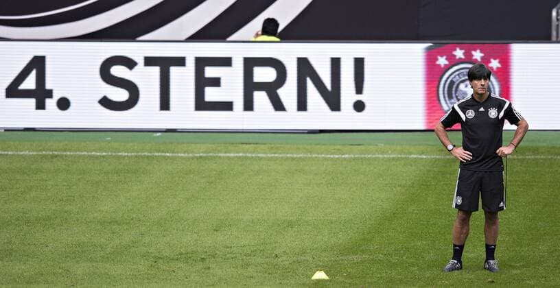 Düsseldorf, 01.09.2014, ESPRIT Arena Trainer Joachim Löw (Deutschland) mit 4 Sternen veredelt Deutschland - Training mm
