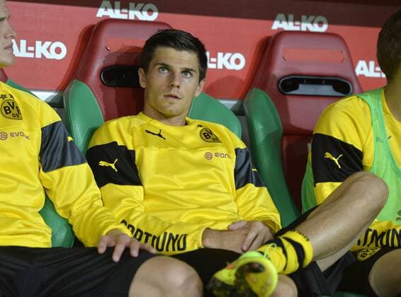 29.08.2014, Fussball 1.Bundesliga 2014 2015, 2.Spieltag, FC Augsburg - Borussia Dortmund, in der SGL-Arena Augsburg. Jonas Hofmann (Dortmund) auf der Ersatzbank. 