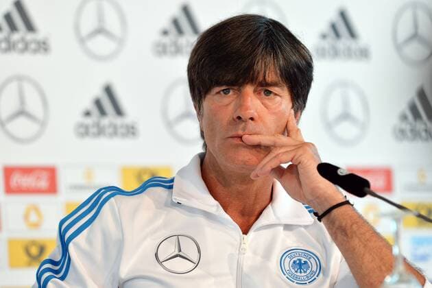 Deutschland Pressekonferenz --- Fussball --- International --- 02.09.2014 Joachim Jogi Löw, Löw (Trainer Deutschland), nachdenklich, Gestik, Einzelbild, halbe Figur, Querformat
