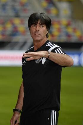 02.09.2014, Fussball Deutsche Nationalmannschaft, Training vor dem Spiel gegen Argentinien, in der ESPRIT-Arena Düsseldorf. Bundestrainer Joachim Löw (Deutschland) gestikuliert. 