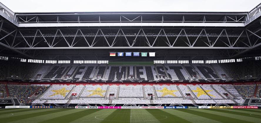 Düsseldorf, 02.09.2014 Esprit Arena in Weltmeister Optik vorm Spiel gegen Argentinien Deutschland -Training mm