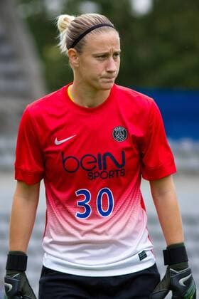 Fussball, Division 1 Feminine, Frankreich, Paris Saint-Germain - Arras FCF, v.li.: Ann-Katrin Berger (Paris Saint-Germain), xsdx