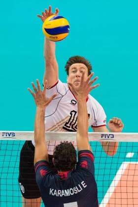 05.09.2014, Spodek, Kattowitz Volleyball, FIVB Volleyball Men s World Championship 2014, Deutschland (GER) vs. Tunesien (TUN) Angriff Jochen Schöps Schoeps ( 10 GER) - Block Elyes Karamosli ( 7 TUN)