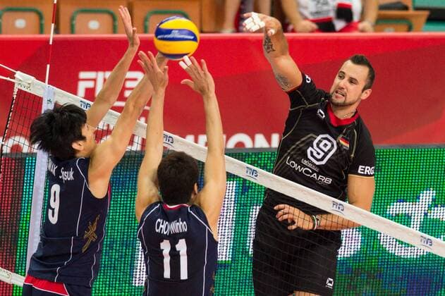 07.09.2014, Spodek, Kattowitz Volleyball, FIVB Volleyball Men s World Championship 2014, Deutschland (GER) vs. Korea (KOR) Block Doppelblock Seung-Suk Kwak ( 9 KOR), Min-Ho Choi ( 11 KOR) - Angriff Georg György Gyoergy Grozer ( 9 GER)