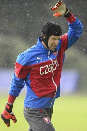 Petr Cech of Czech Republic pictured during the training before the Czech Republic vs Netherlands qualification match for football European Cup, Prague, Czech Republic, September 8, 2014. (CTKxPhoto MichalxKamaryt) CTKPhotoOF201409081347101  kmt 11