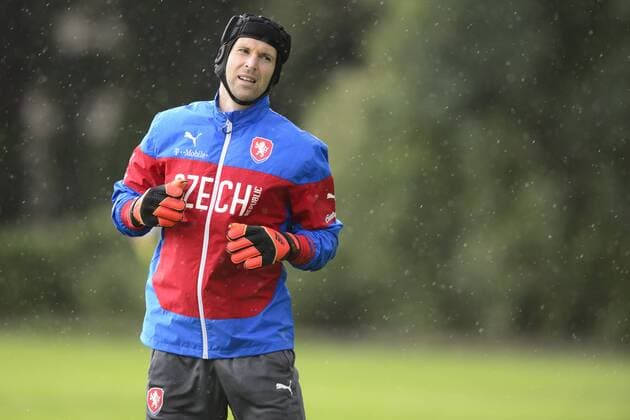 Petr Cech of Czech Republic pictured during the training before the Czech Republic vs Netherlands qualification match for football European Cup, Prague, Czech Republic, September 8, 2014. (CTKxPhoto MichalxKamaryt) CTKPhotoOF201409081347601  kmt 12