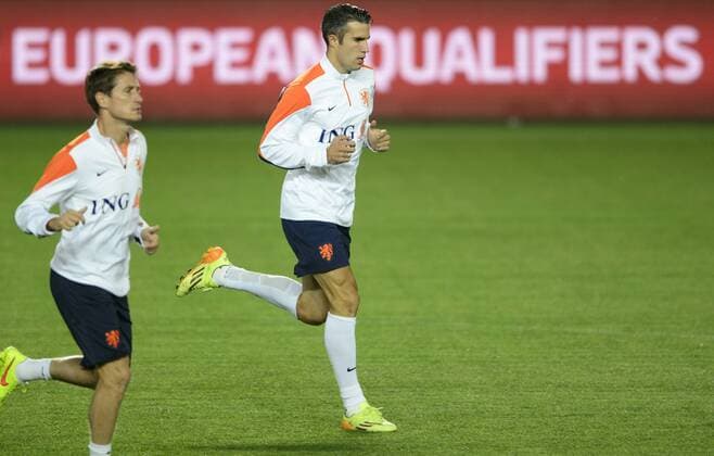 Robin Van Persie, right, of Netherlands pictured during the training before the Czech Republic vs Netherlands qualification match for football European Cup, Prague, Czech Republic, September 8, 2014. (CTKxPhoto MichalxKamaryt) CTKPhotoOF201409081440801  kmt 2