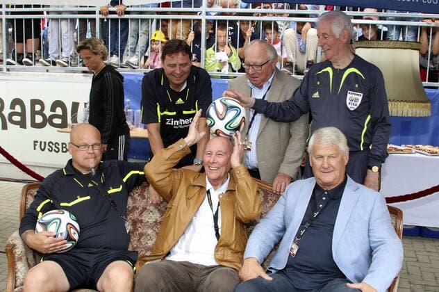 Bernd Heynemann, Horst Eckel, Max Lorenz, Uwe Seeler und Walter Eschweiler beim Tag der Legenden 2014 im Millerntor Stadion. Hamburg, 07.09.2014 xgbrcix xFuturexImage