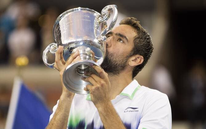 TENNIS - ATP, US Open 2014 NEW YORK CITY,NEW YORK,USA,08.SEP.14 - TENNIS - ATP Tennis Herren World Tour, US Open 2014, Grand Slam, Flushing Meadows, final, award ceremony. Image shows Marin Cilic (CRO). Keywords: trophy. 